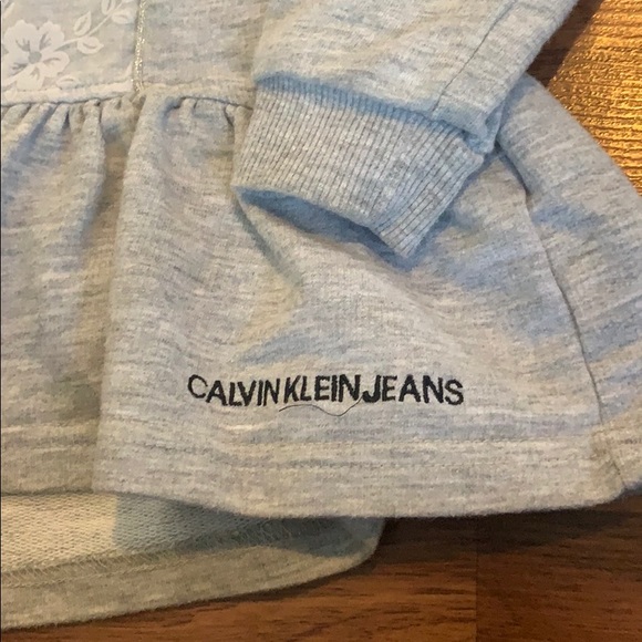 Calvin Klein Jeans Sweater - Picture 3 of 4
